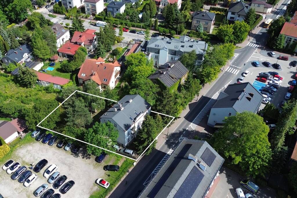Zabytkowa kamienica w centrum Grodziska Maz.