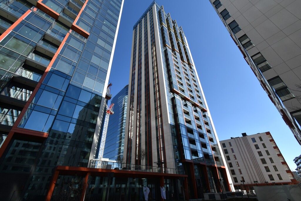 Zobacz>>> Lokal 140m2 Towarowa Tower