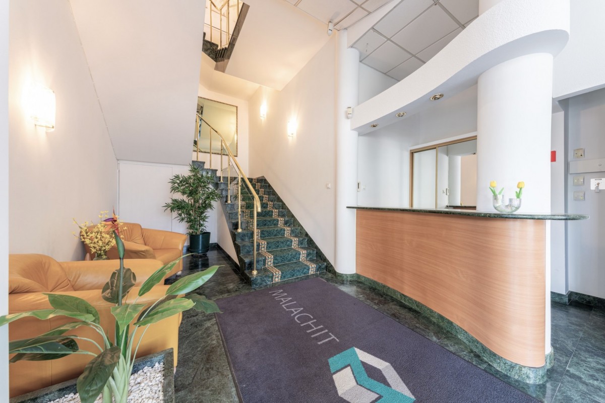 LOKAL UŻYTKOWY PRZY STACJI METRA PŁOCKA