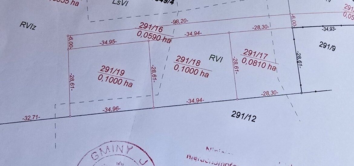 23472565