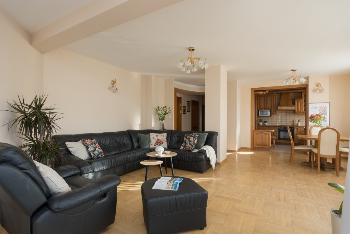 Komfortowy apartament z m. postojowym, M1 Imielin