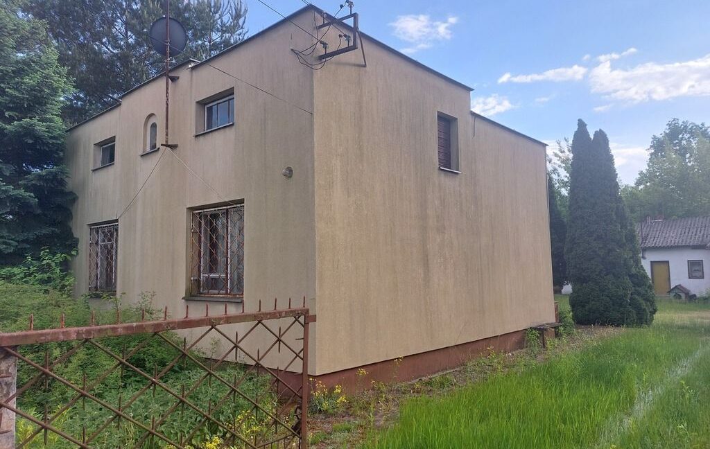 23758731
