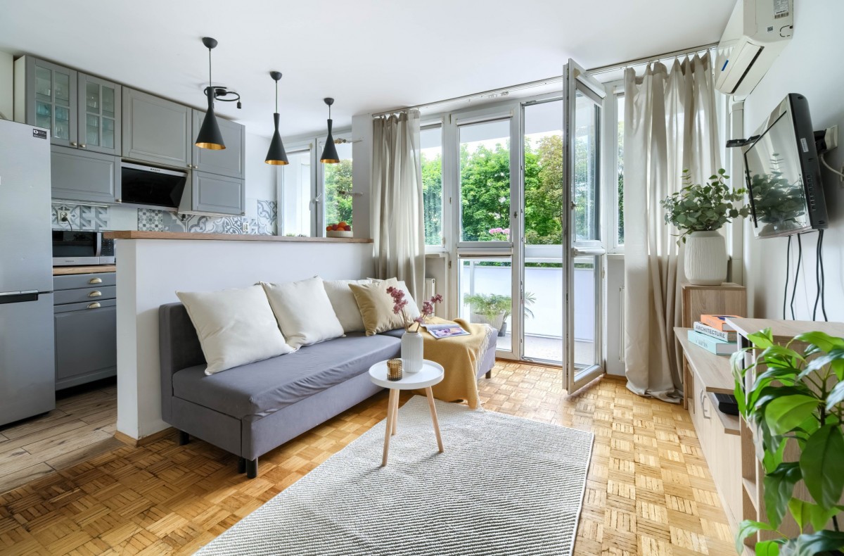 Stary Żoliborz, 3 pokoje, 2 balkony 47 m2