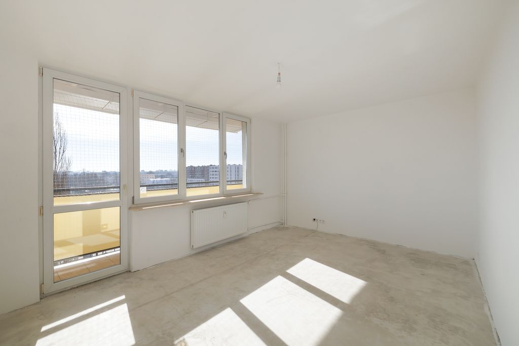 3 pokoje, balkon i oddzielna kuchnia na Bródnie