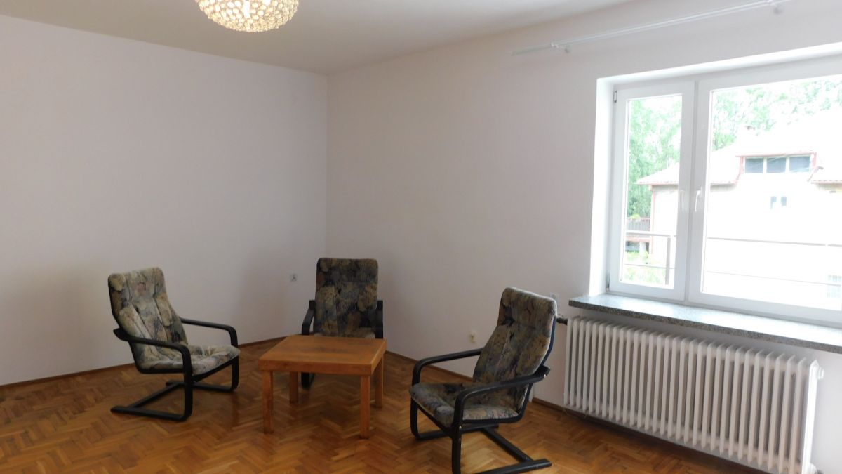 Michałowice – dom – 11 pokoi