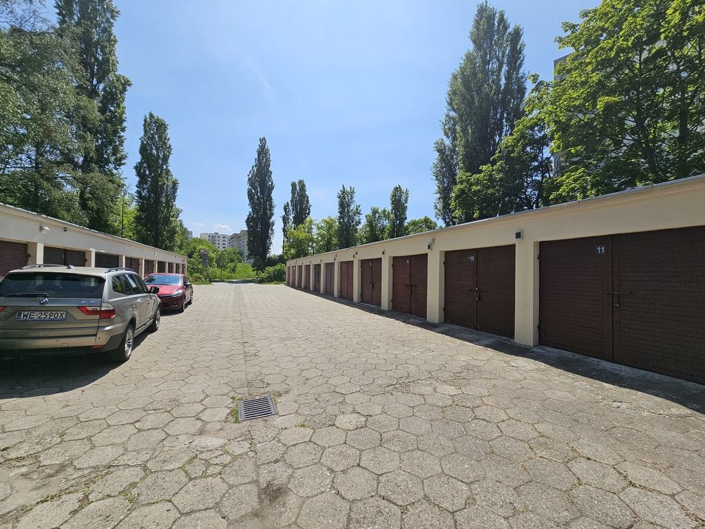 Garaż Wolnostojący