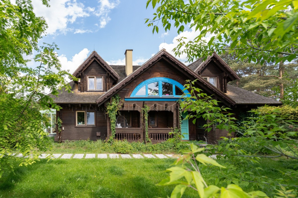 Dom z duszą, oranżerią, sauną i ogrodem przy lesie