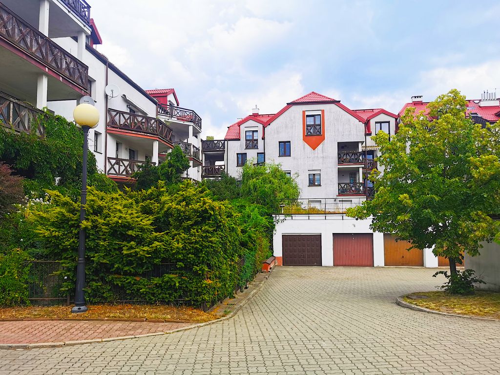 Zielono, cicho, duży balkon: 3 pokoje blisko lasu!
