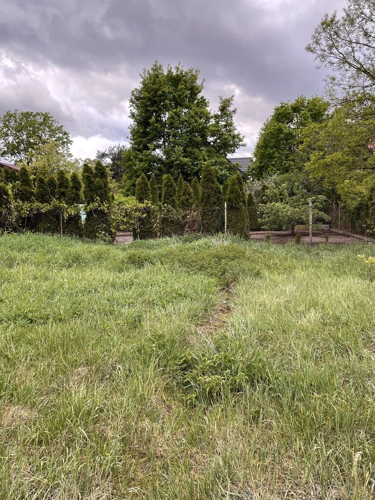 Wyjątkowa działka 800 m2 w centrum Łomianek!