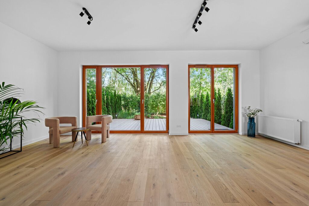 Świeżo wykończony, nigdy nie zamieszkany dom