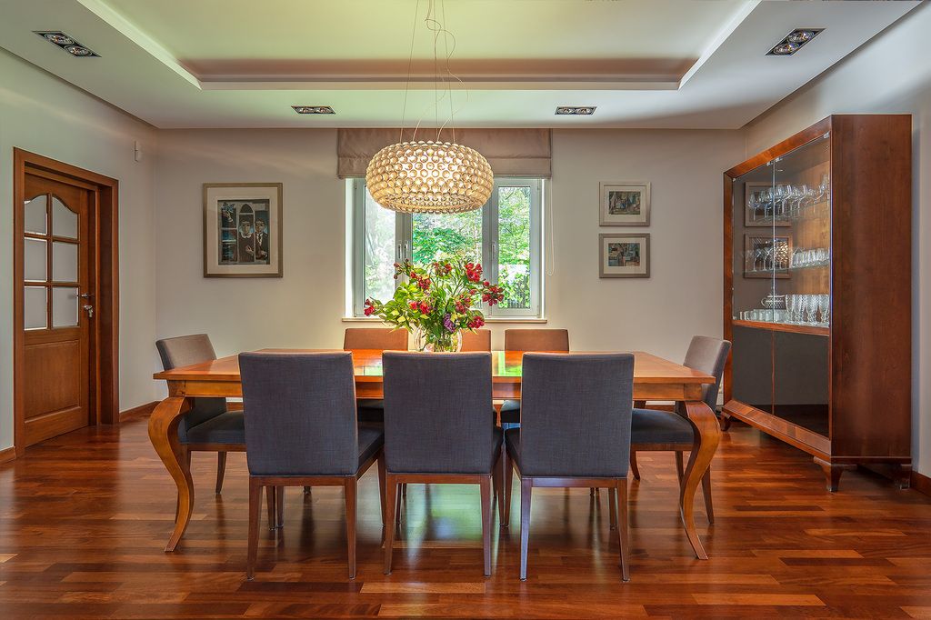 Rezydencja z klasą i jakością wschodni Józefow