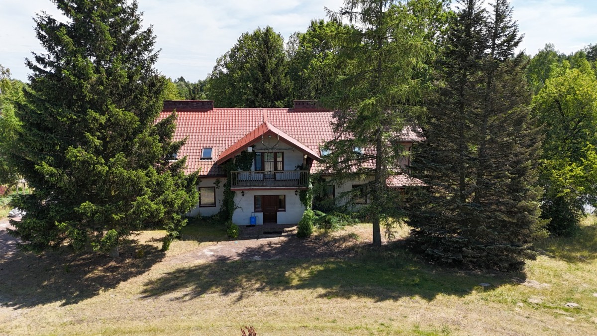 Dom jak z wyspy + hotel, stajnia i sala weselna