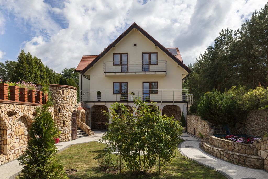 Niezwykła rezydencja z Basztami