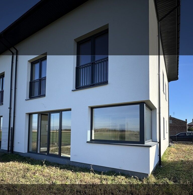 Nowoczesny bliźniak z dobrym dojazdem do Warszawy