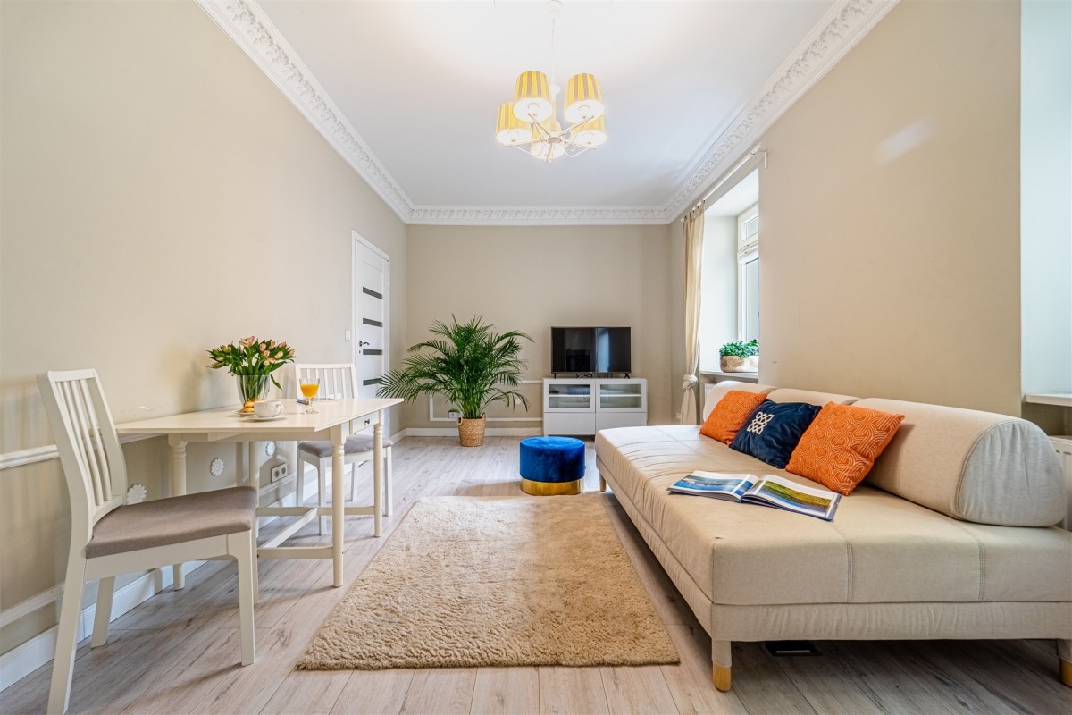 STUDIO 34,5M2, ZREWITALIZOWANA KAMIENICA, PRAGA