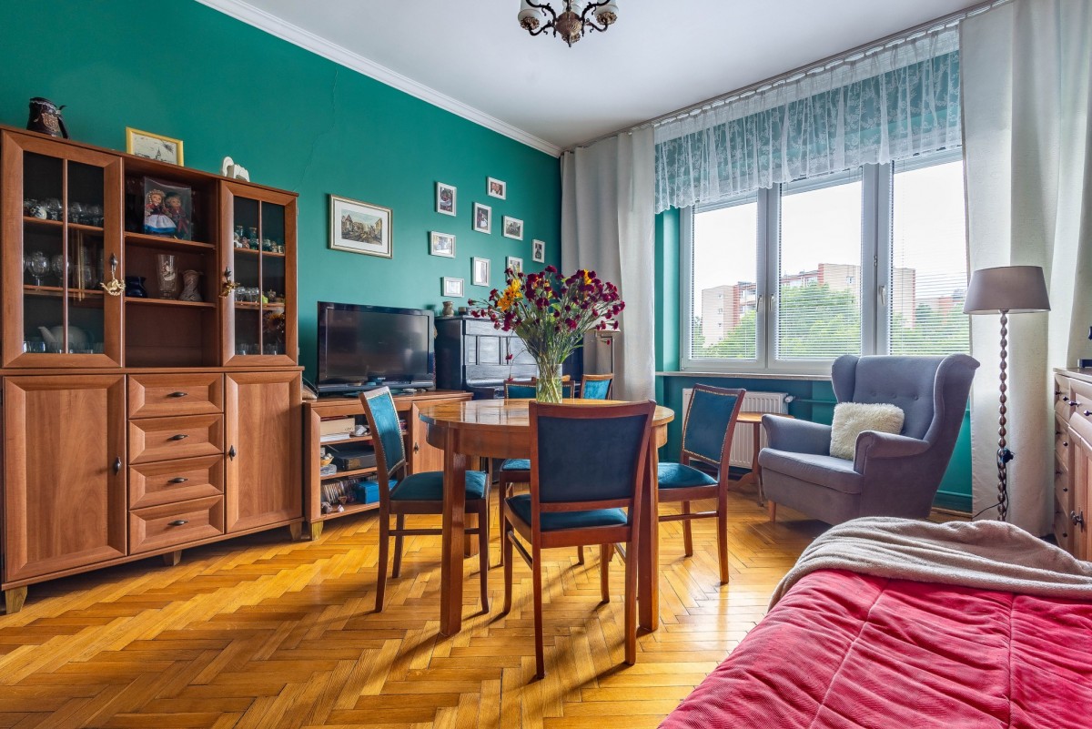 Dwa pokoje w kamienicy na Powiślu