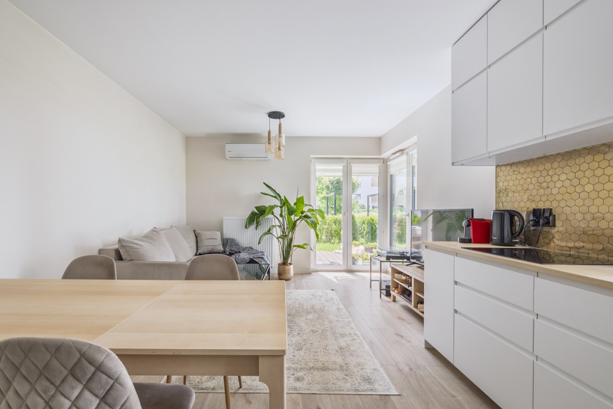 3 pokoje | Ogródek | Klimatyzacja | Garaż