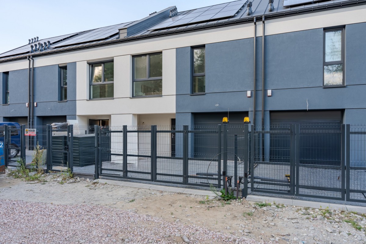 Segment środkowy – Łazy, 144,4 m² + poddasze 60 m²