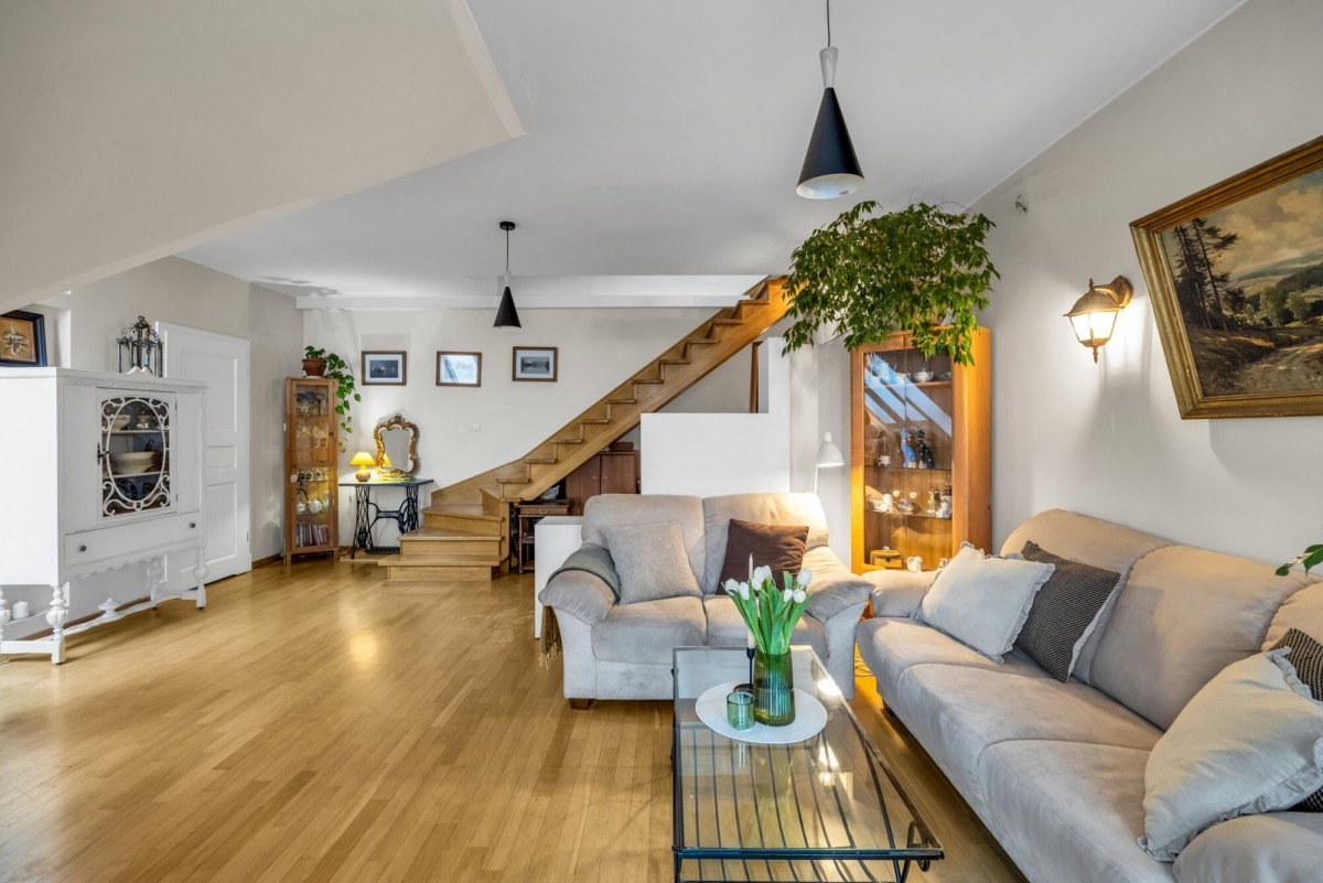 Dwupoziomowe mieszkanie w Wiosce Szwajcarskiej