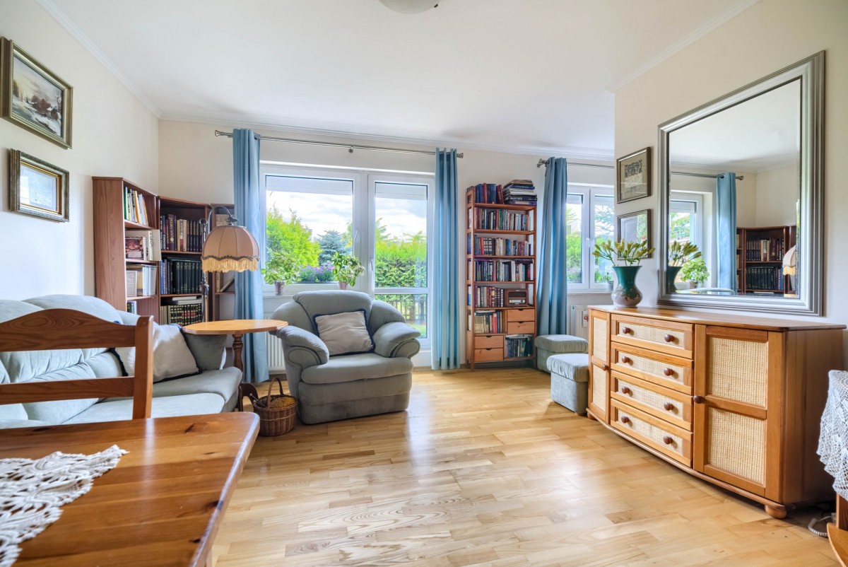 dwa pokoje na parterze z ogrodem