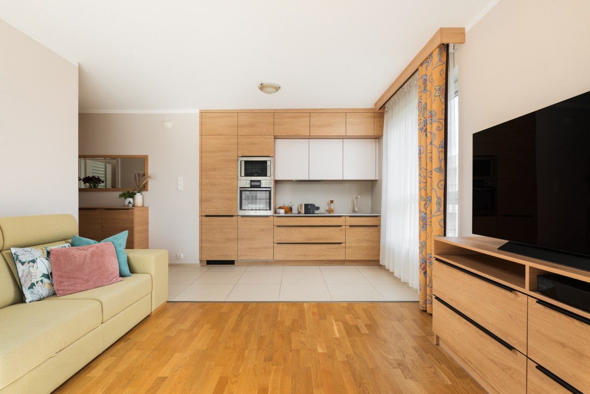 GOTOWE DO ZAMIESZKANIA Z BALKONEM I GARAŻEM