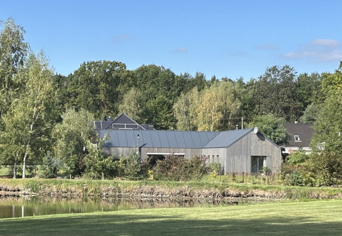 Wyjątkowy dom z zapierającym widokiem na staw