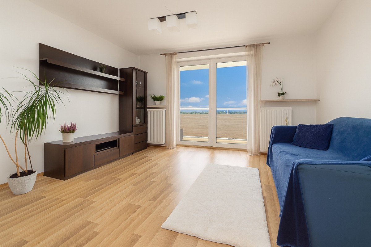 Narożne 3 pokoje z balkonem