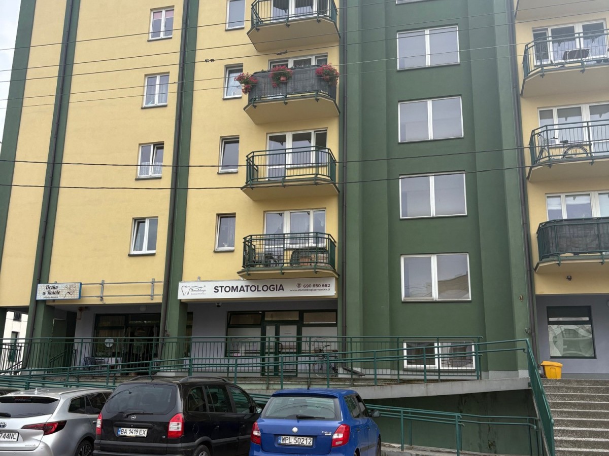 Lokal handlowo-usługowy 156,5 m2 na sprzedaż.