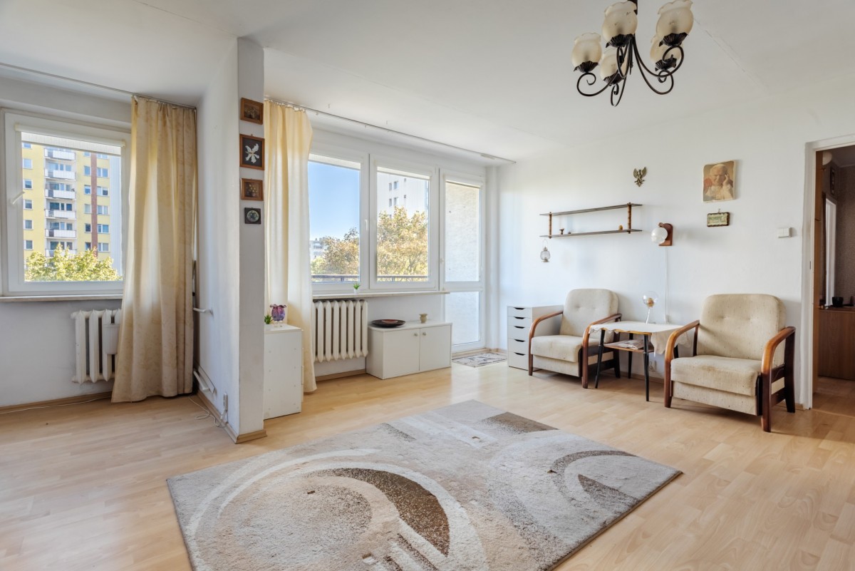 Ustawne mieszkanie na Bielanach 2-3 pok. z kuchnią