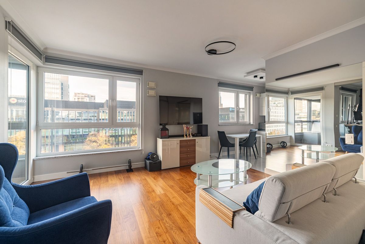 wykończone na wysoki standard/loggia/garaż/metro