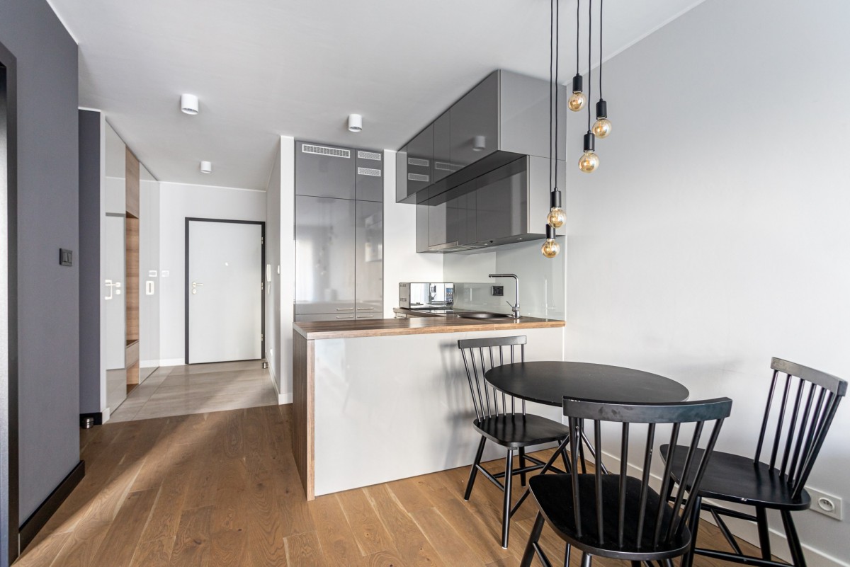 Mieszkanie z jedną sypialnią przy metrze Szwedzka