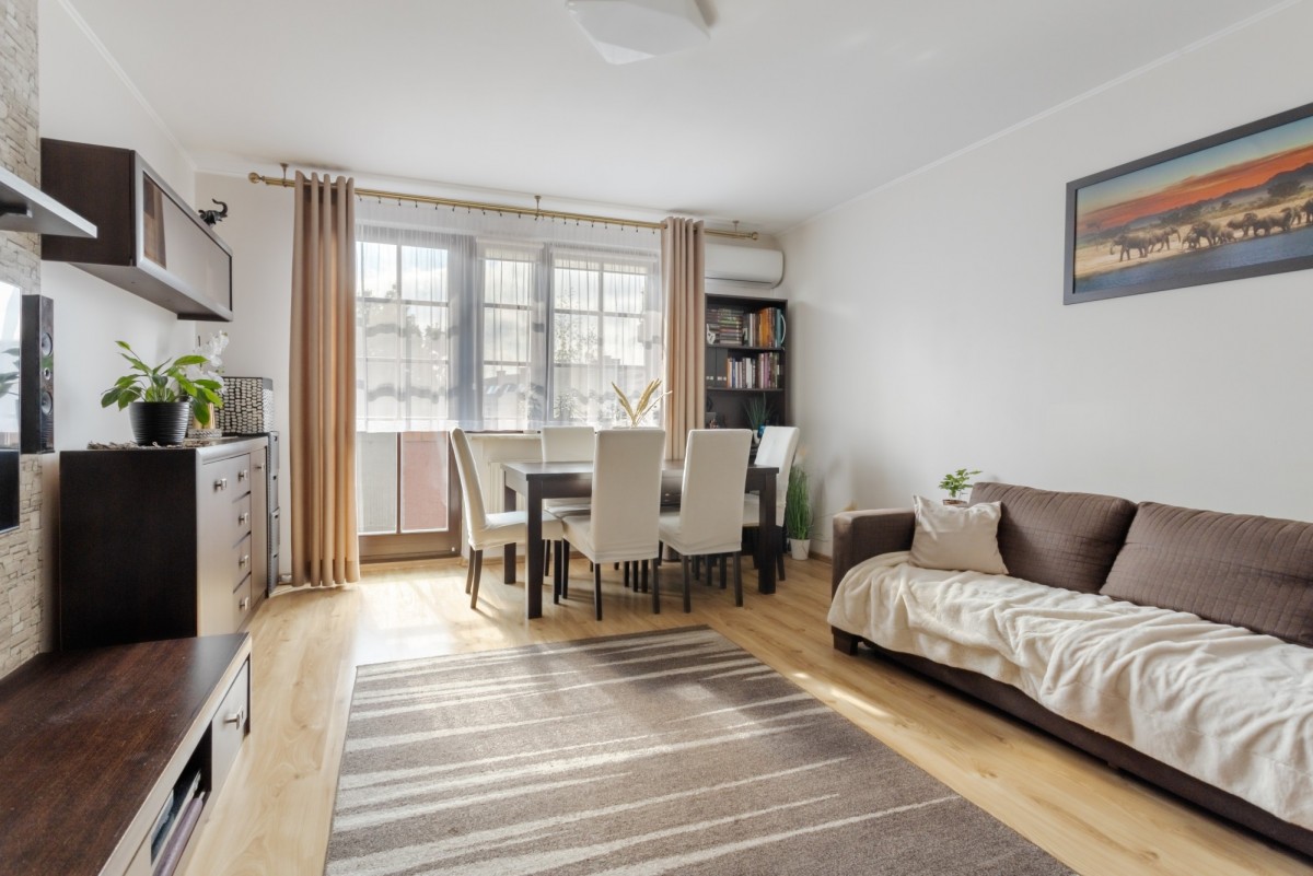 Dwustronne 2 pokoje z oddzielną kuchnią