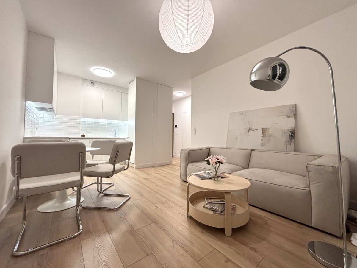 Świeżo wykończone / Pierwszy Najemca / Nowoczesne