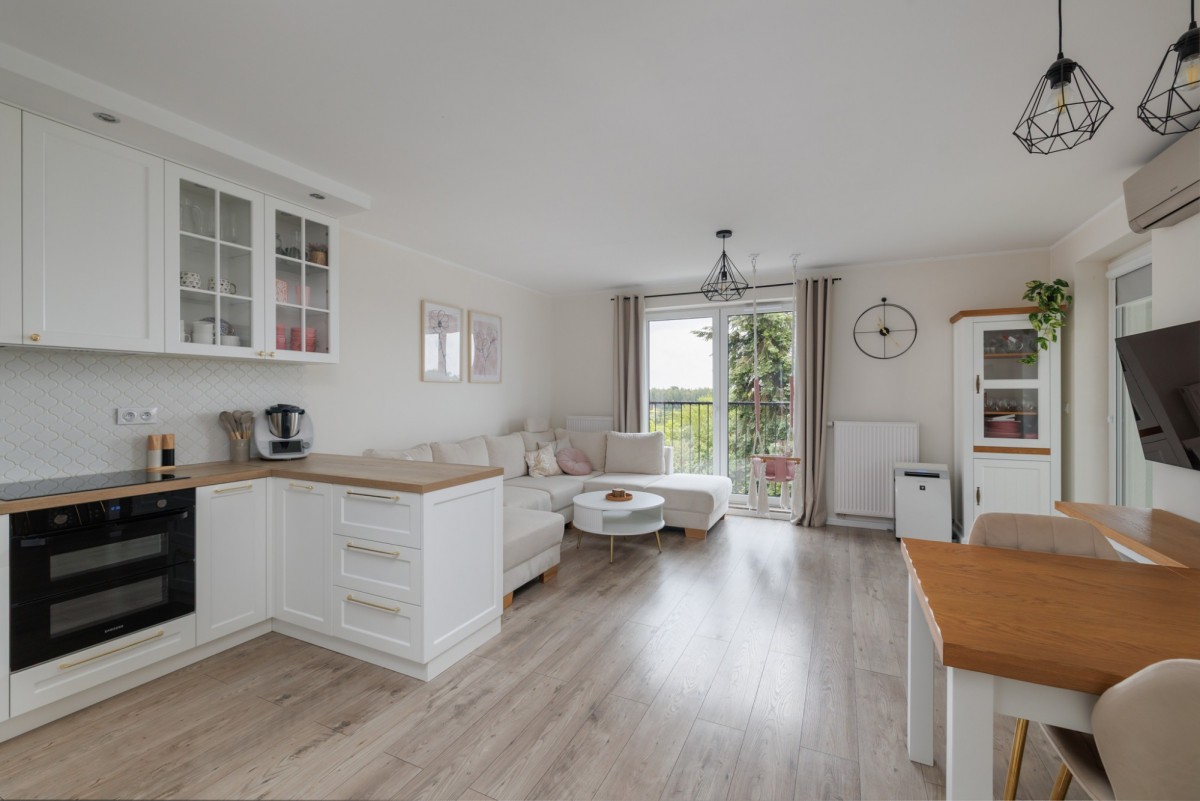 4-pokojowe mieszkanie, położone w Duchnicach