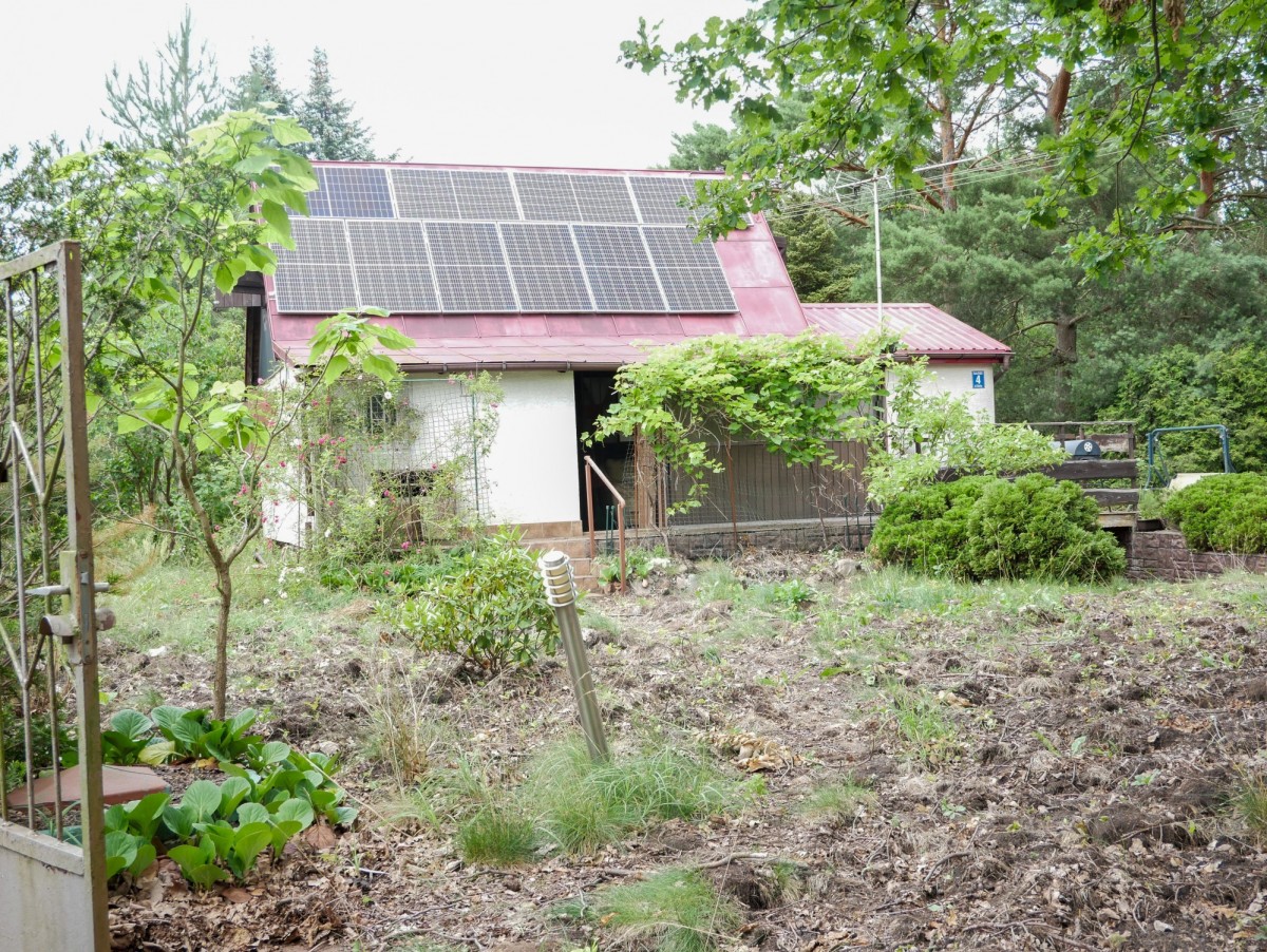Działka budowlana z domkiem letniskowym,