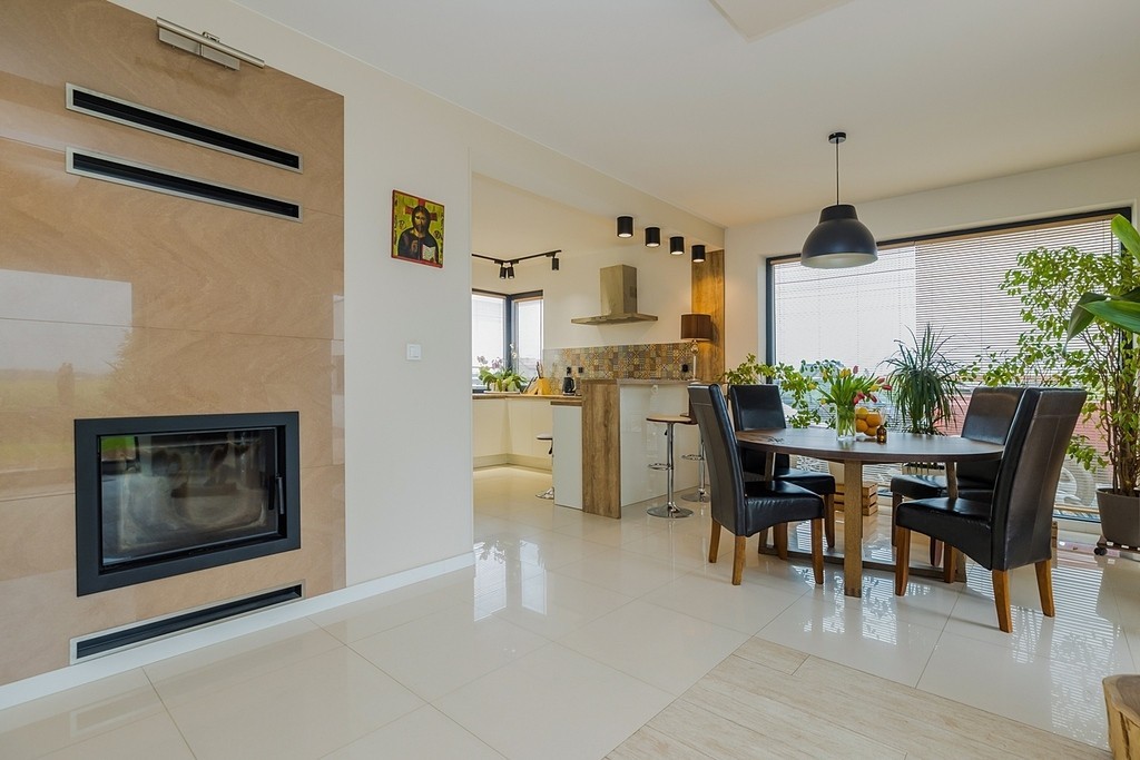 Komfortowy dom z ogrodem i garażem  Nowa Wola