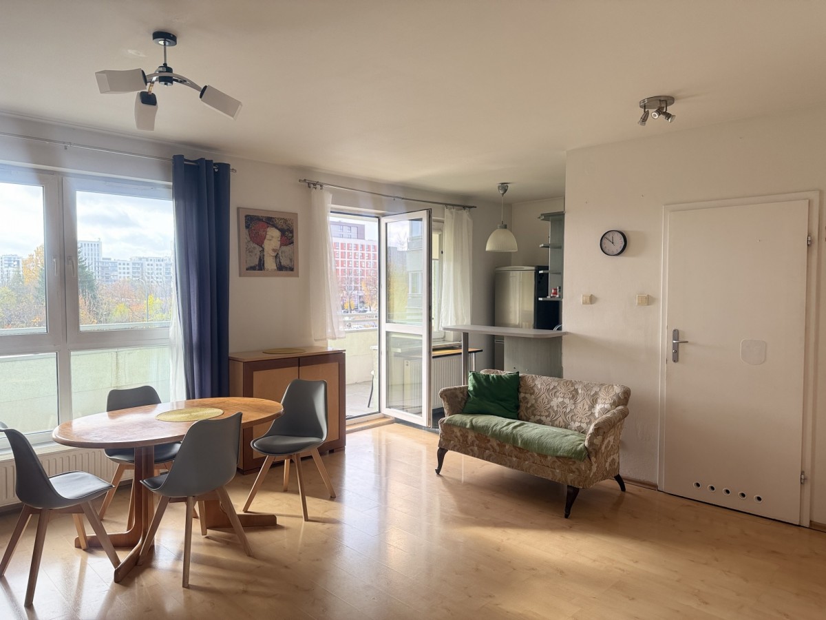 Przestronna kawalerka 36m² z dużym balkonem