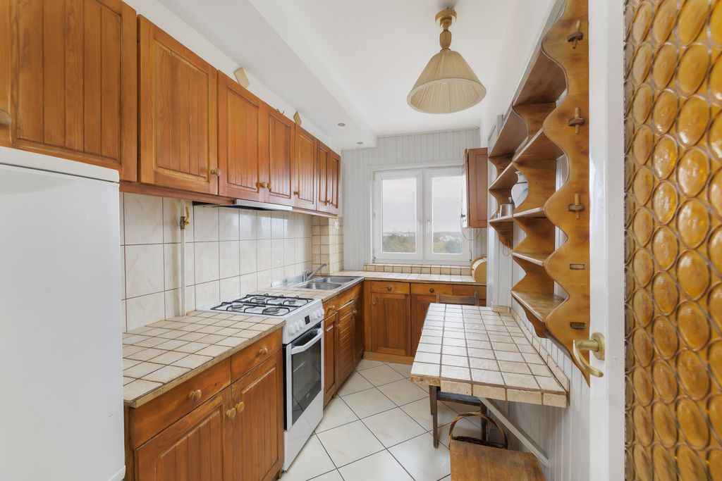 4-pokojowe mieszkanie z potencjałem – Mokotów