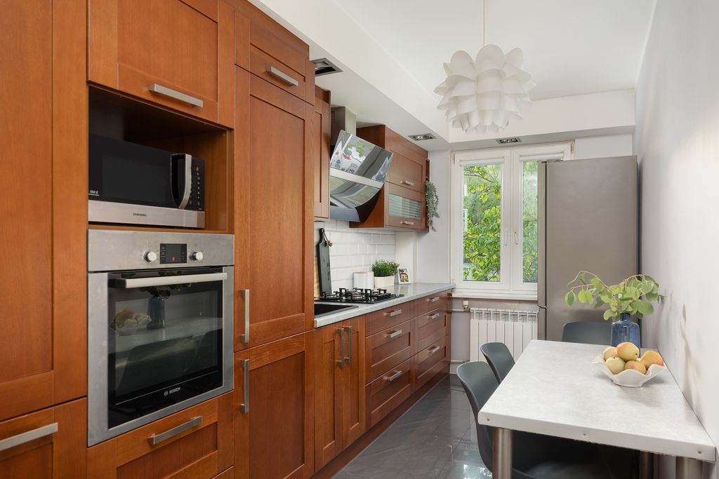 Ogródek 28 mkw, zamknięte osiedle i osobna kuchnia