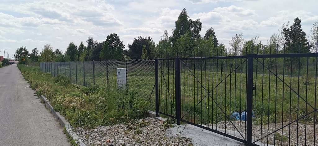 Uzbrojona działka budowlana w Jadowie z WZ