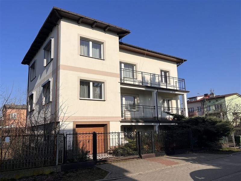 duży dom blisko PKP Wołomin Słoneczna