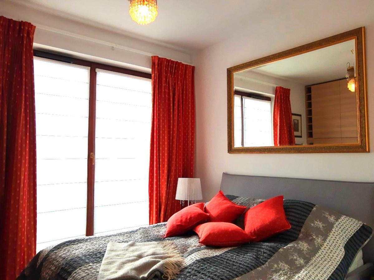 PORT PRASKI Z GARAŻEM