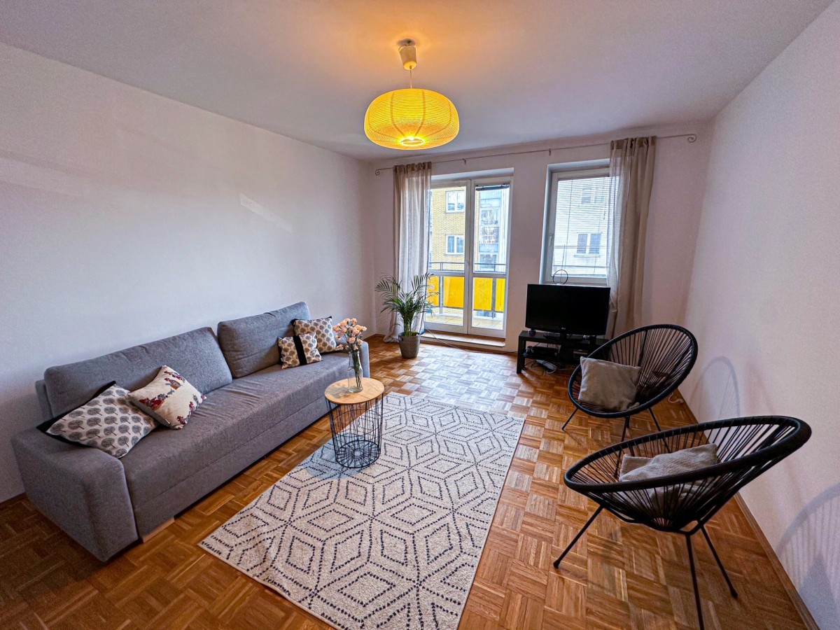 70m2/ 3 Pokoje/ 2 Łazienki/ Garaż/ Blisko Metra