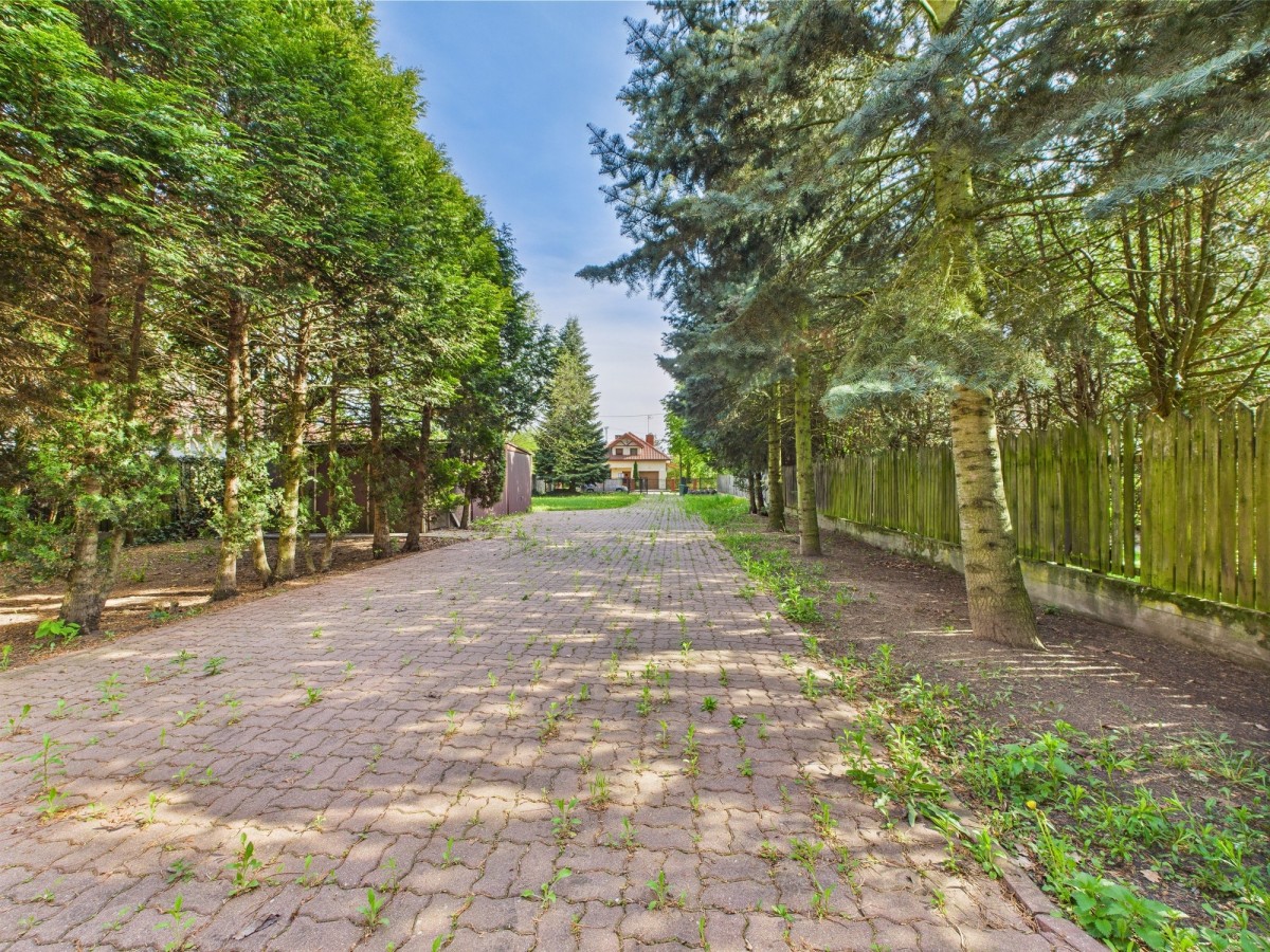 Wołomin. Duży dom z potencjałem inwestycyjnym.