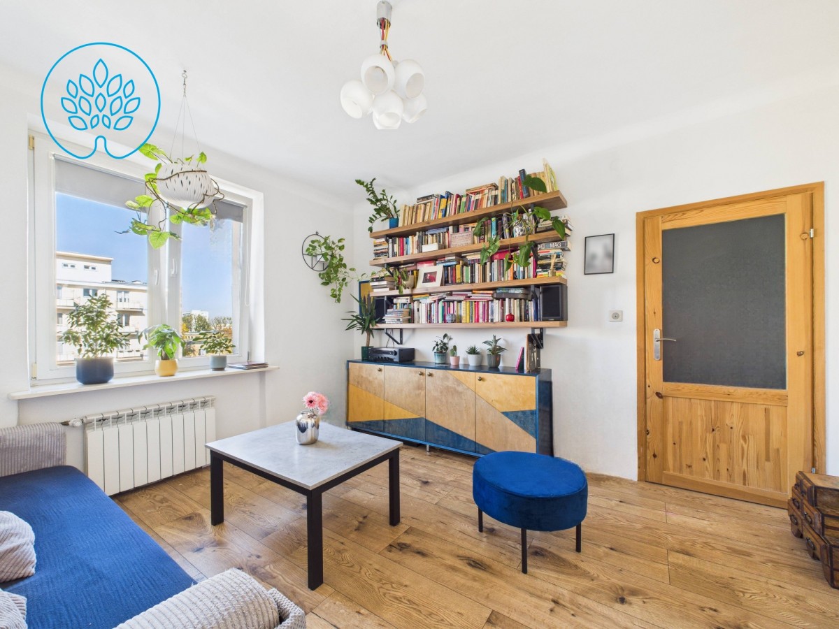 Oddzielne pokoje / Kamienica / Winda