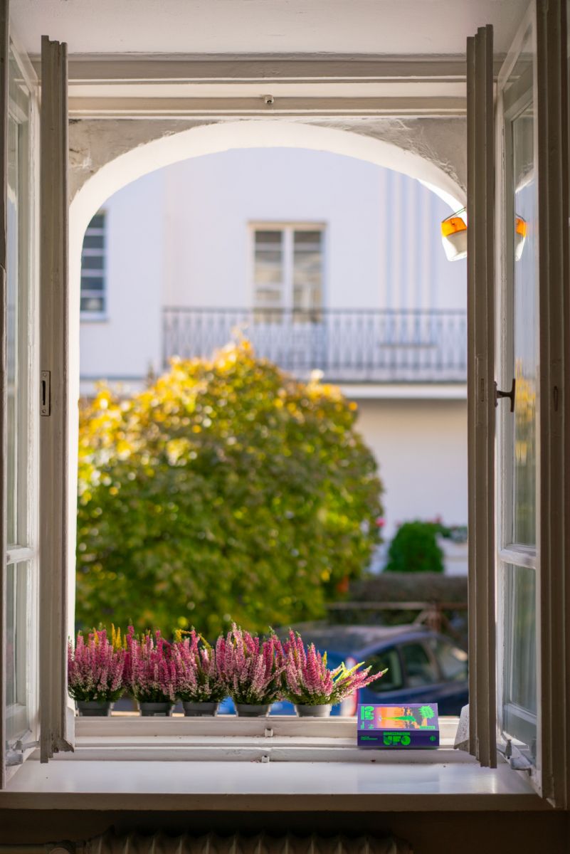 Kamienica z duszą|74 m², salon z kominkiem, Ochota