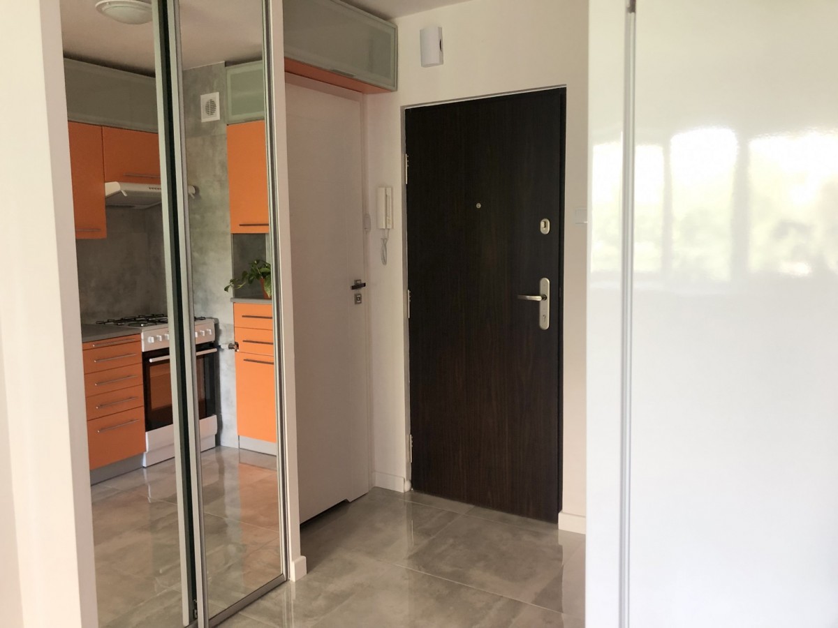 KAWALERKA W BARDZO DOBREJ LOKALIZACJI