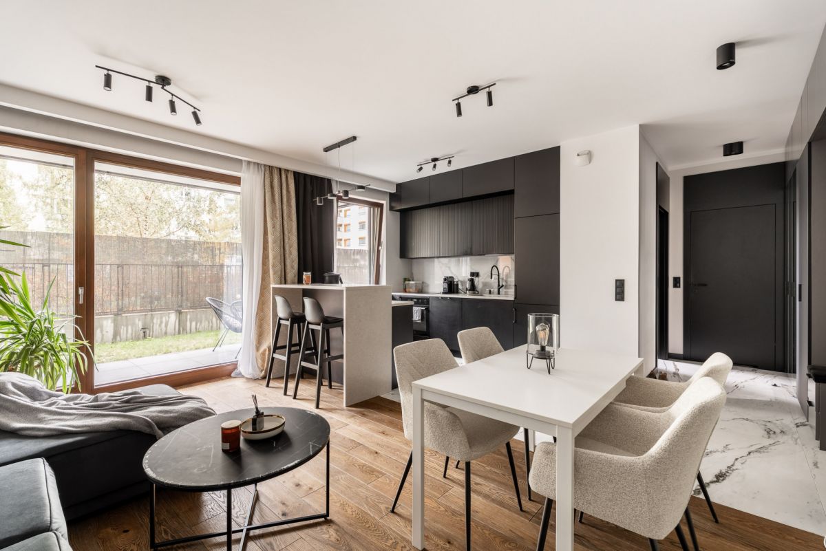 Wysoki standard | Własny ogródek | Komórka i garaż