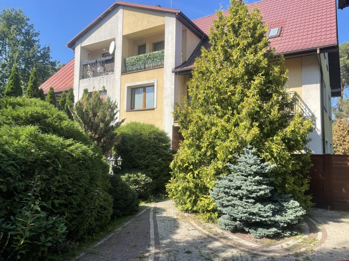 Idealny dla rodziny wielopokoleniowej-2 domy !!!