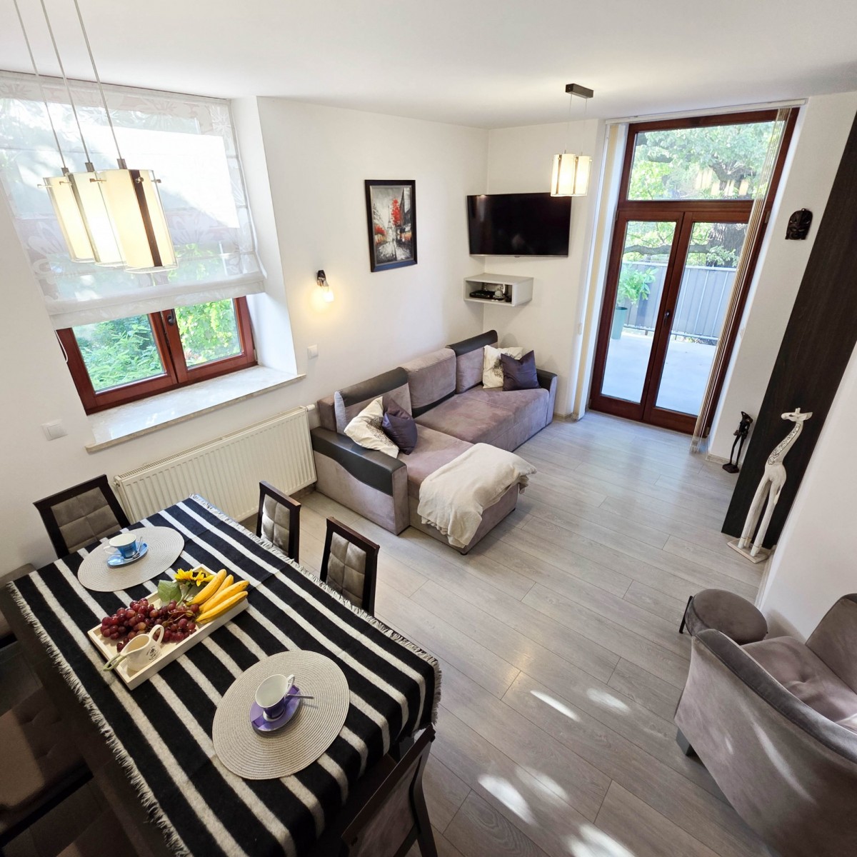 Willa Gloria | 2 pokoje w zielonym sercu Milanówka